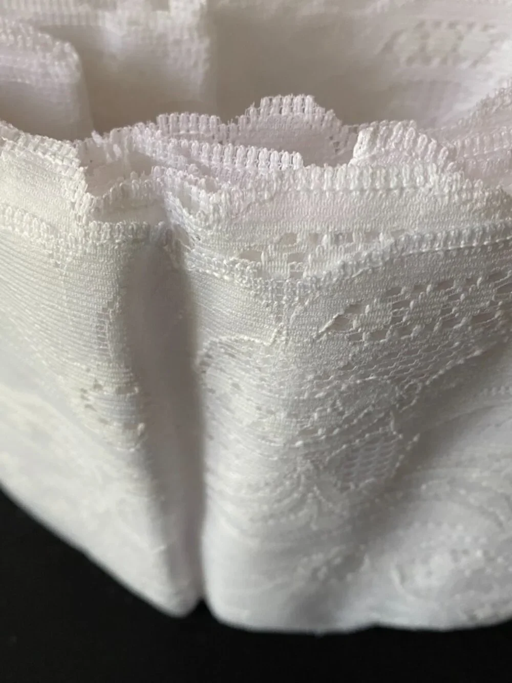 BEAUTIFUL BRIDAL/WEDDING LACE BOLTS LGE VARIETY GOOD FOR CRAFTS, CORSAGES, ETC